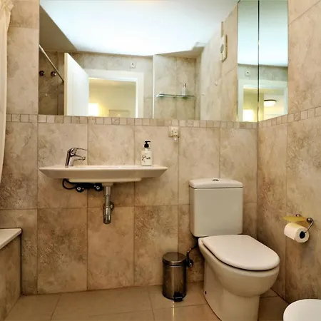 Lägenhet Cozy In 68 M² With Shared Pool Benidorm