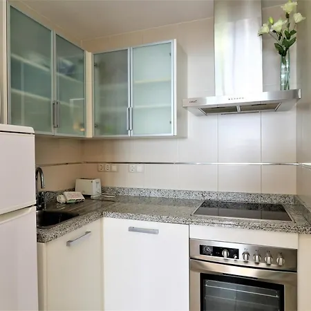 Lägenhet Cozy In 68 M² With Shared Pool *